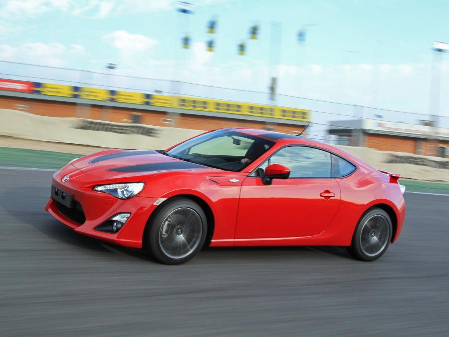  Toyota GT 86 2012 года  (фото 3 из 106)